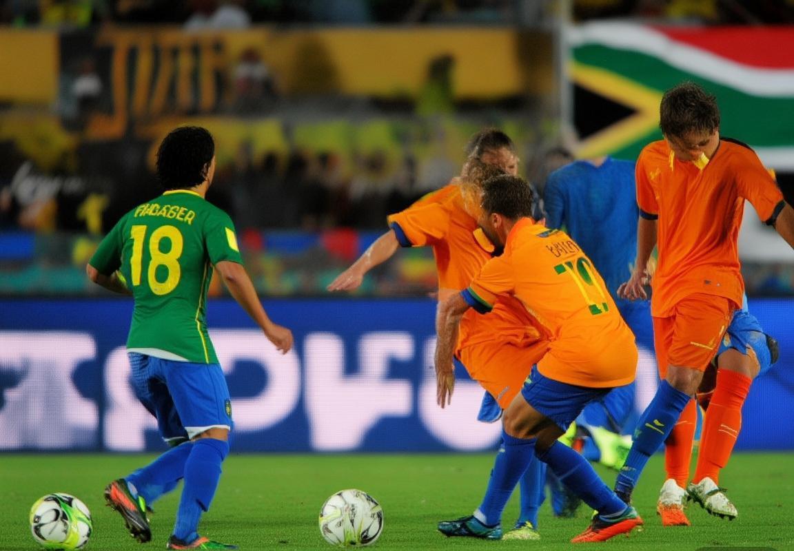 2010世界杯经典对决：巴西荷兰巅峰之战回顾(图1)